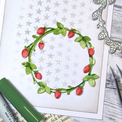 Strawberry wreath die from Gummiapan ca 74 x 67,7 mm