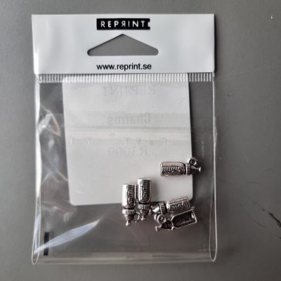 BABY BOTTLE charms - Nappflaskametalldekorationer från Reprint