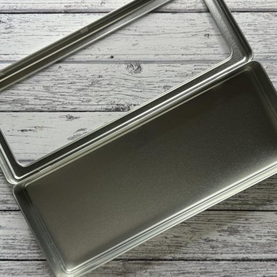 DISTRESS SPRITZ STORAGE TIN - Förvaring för t ex smala sprayflaskor från Tim Holtz Ranger ink