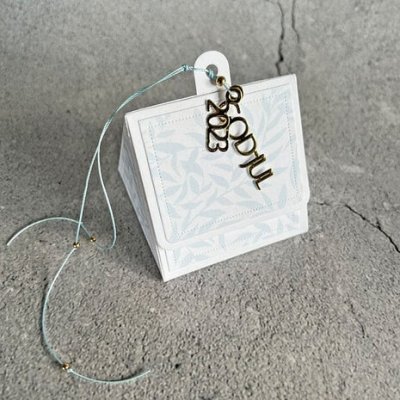 Triangle Box with Add-Ons Cutting Dies - Stansmallar till triangelask från Simple and basic 20x27,8 cm